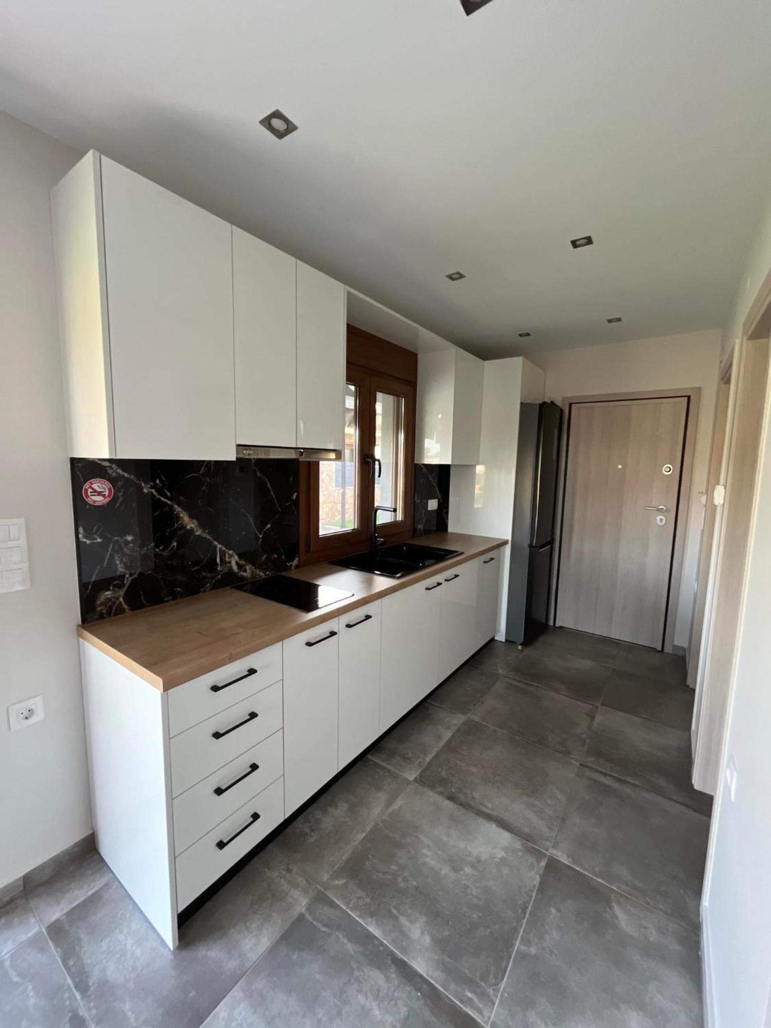 Apartment Victoria's Nea Plagia